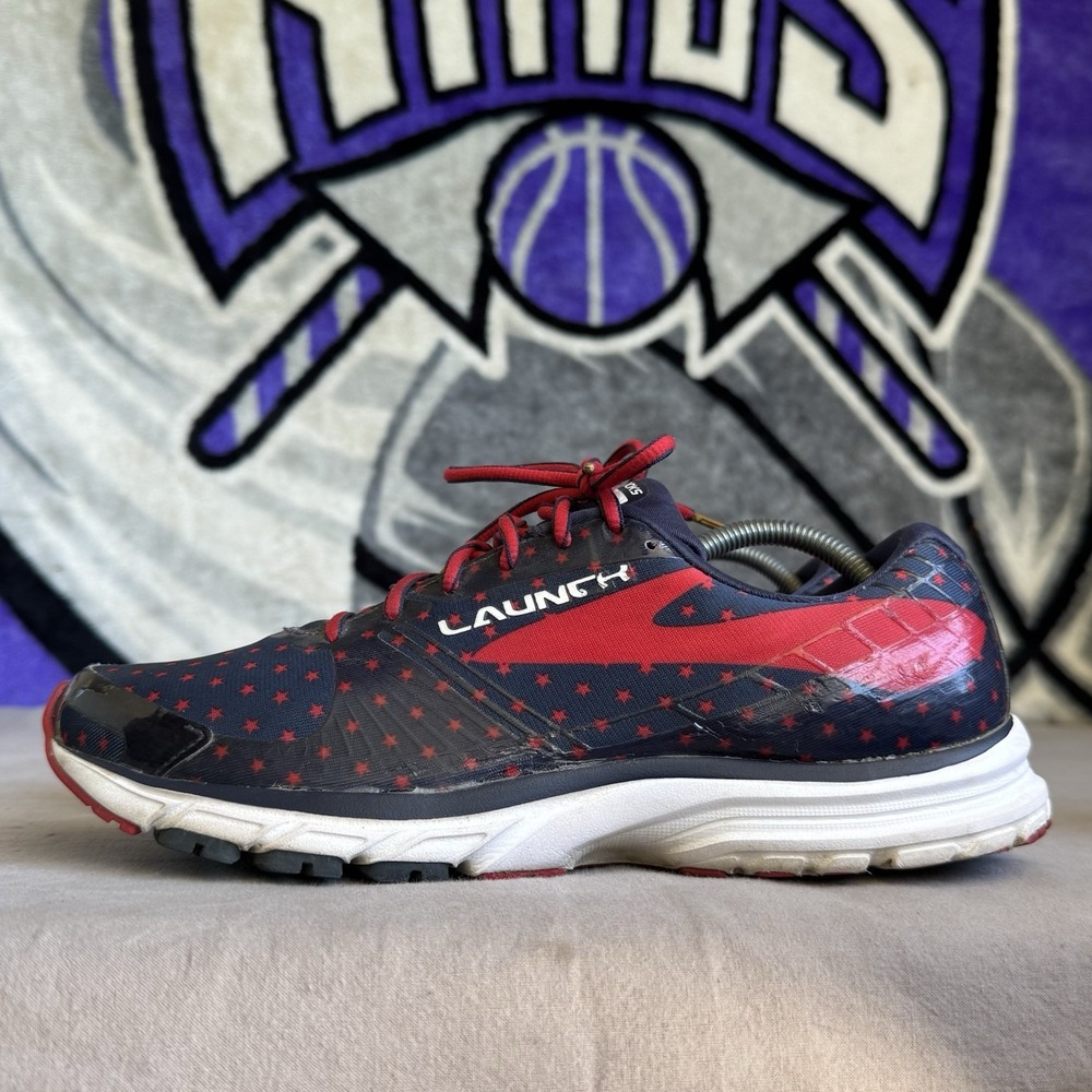 Size 9.5 - Brooks Launch 3 Running Shoe 1102151D478